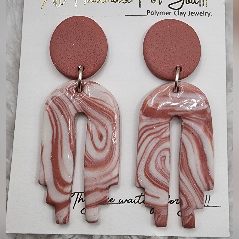 CLAY EARRING/handmade/hypoallergenic/polymer clay/lighweight.